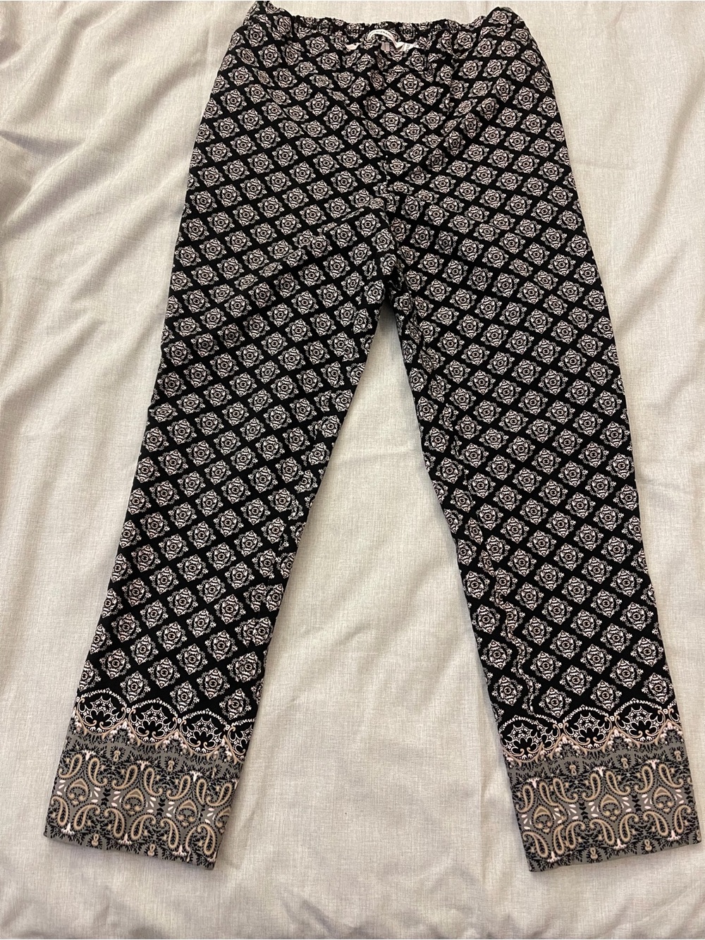 Isaac Mizrahi Black Patterned Straight-Leg Jeans with Printed Hem